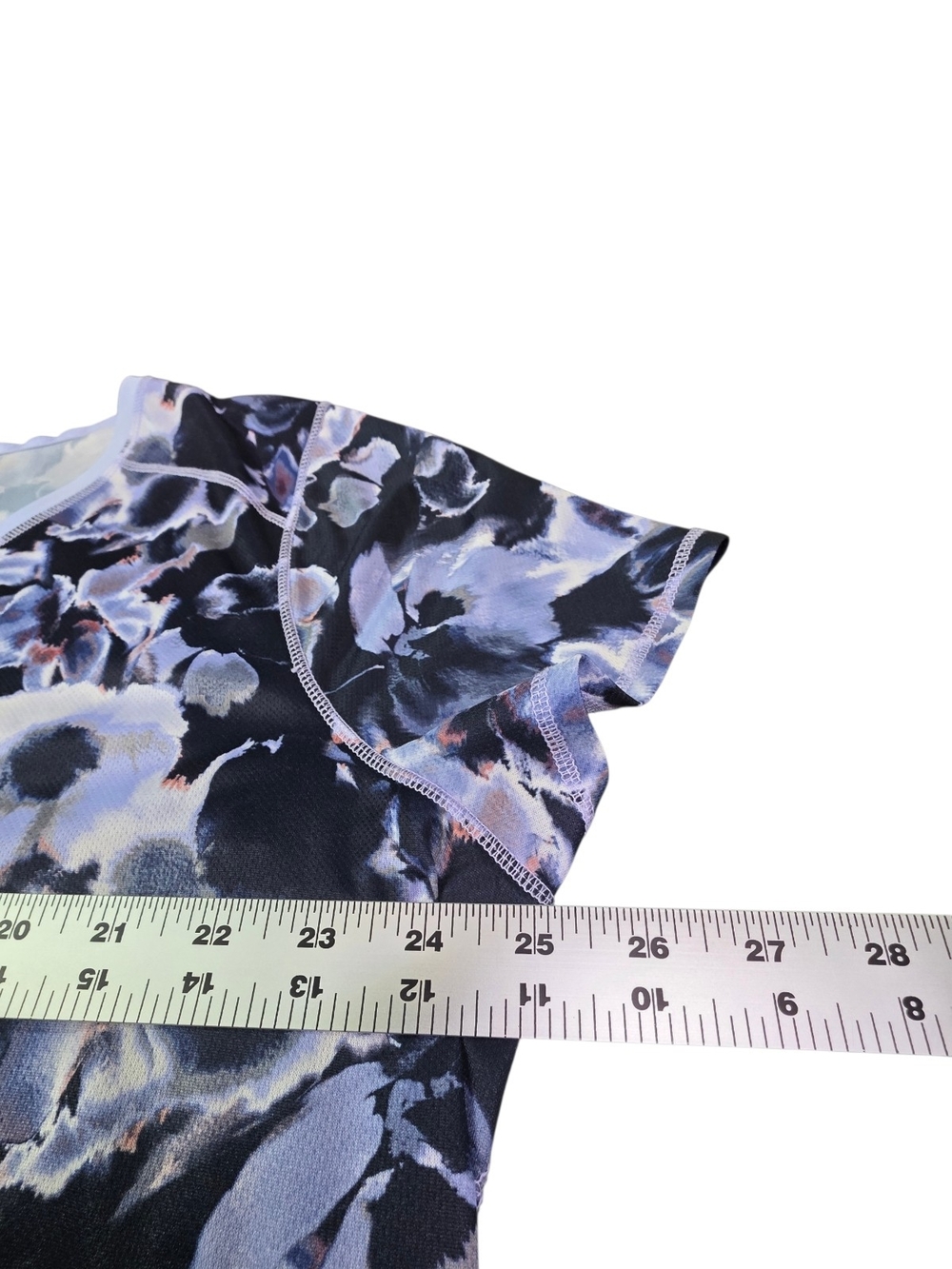 St. John's Bay Active Women’s Plus Size 2X Shirt Quick Dri Floral V-Neck Top - Picture 3 of 5